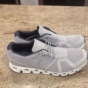 On Running Men's Light Gray Sneakers